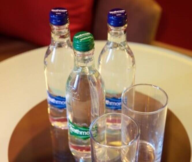 جناح, Aberdeen Airport Dyce Hotel, Sure Hotel Collection By Bw