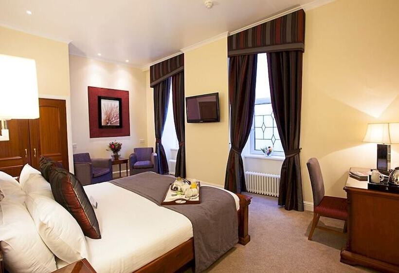 이그제큐티브 룸, Aberdeen Douglas