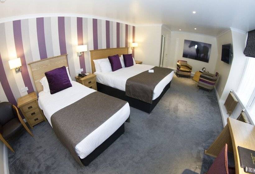 패밀리 룸, Aberdeen Douglas