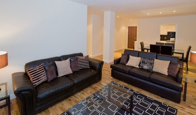 Апартаменты 1 Спальня, Aberdeen Douglas