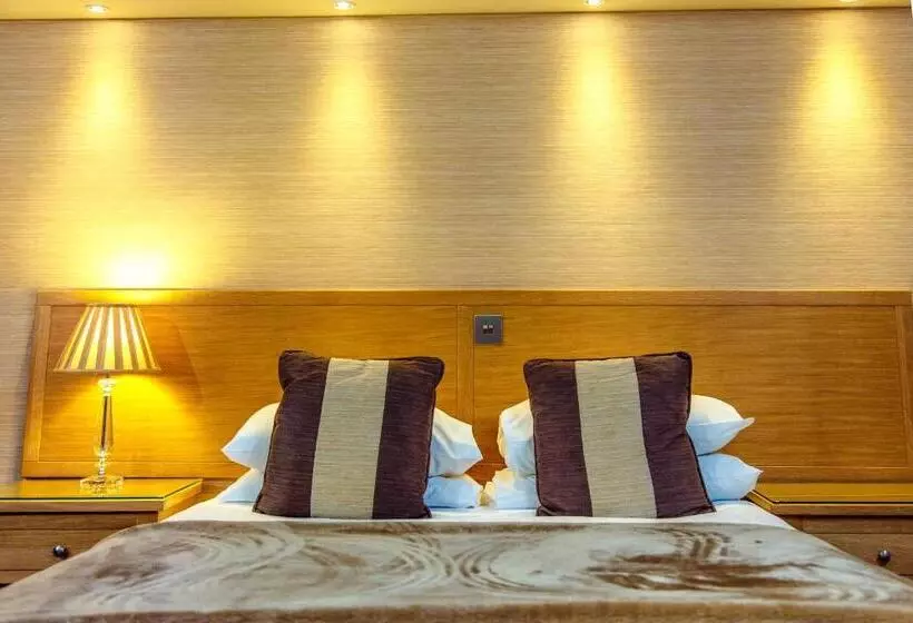 Standard-huone, Adamson