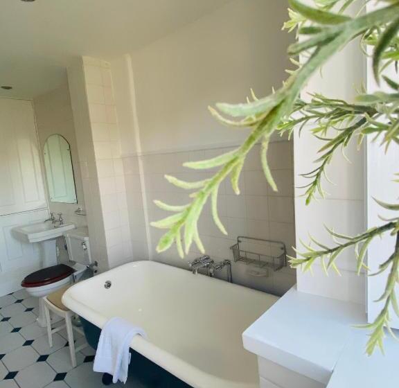 Дом 1 Спальня, Burford House Bh