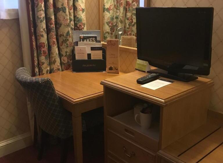 豪华单人间, Crown & Mitre