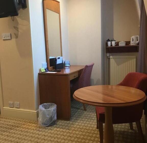 标准间, Crown & Mitre