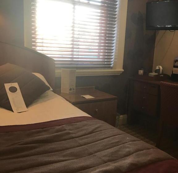 标准单人间, Crown & Mitre