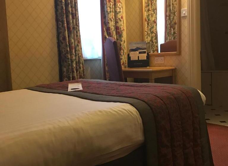 基本间, Crown & Mitre