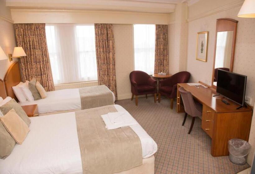 标准三人间, Crown & Mitre