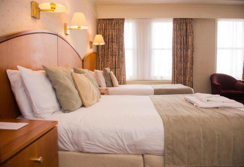 标准三人间, Crown & Mitre