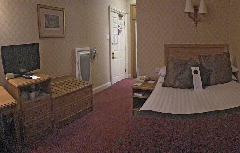 豪华单人间, Crown & Mitre