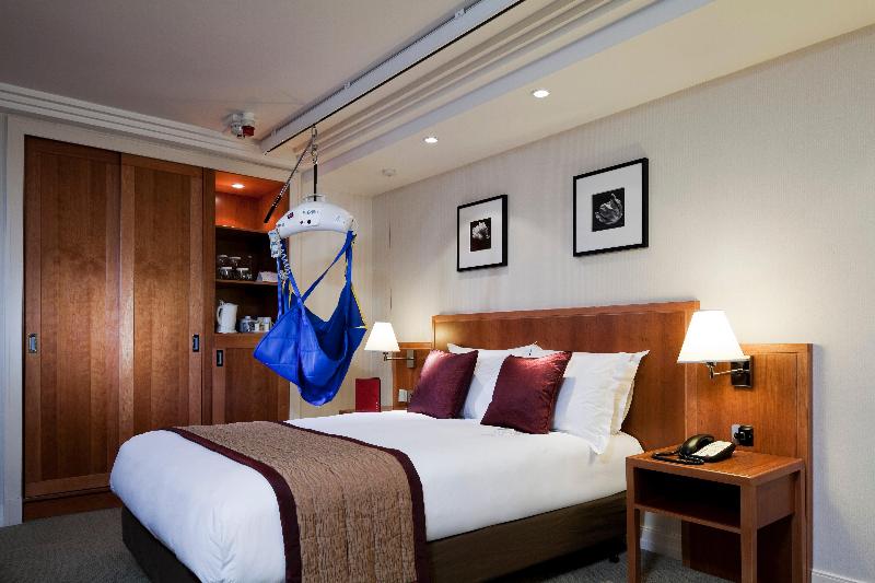 身障者適用スタンダードルーム, Crowne Plaza Heathrow