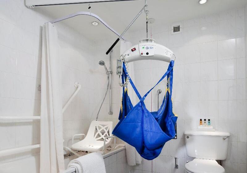 身障者適用スタンダードルーム, Crowne Plaza Heathrow