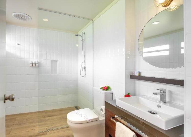 חדר סטנדרט נוף לבריכה, Fiji Gateway