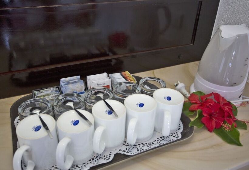 חדר סטנדרט נוף לבריכה, Fiji Gateway