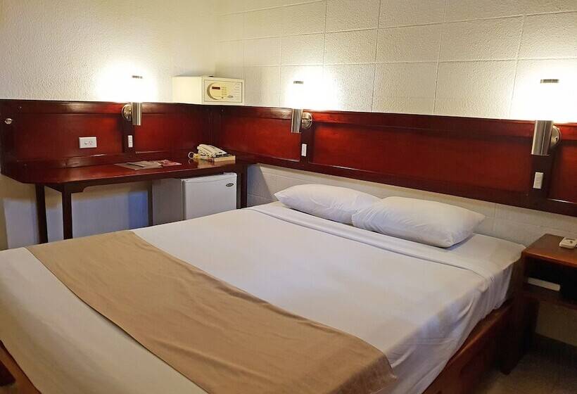 חדר בסיסי, Fiji Gateway