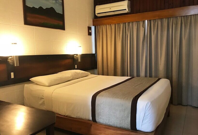 חדר בסיסי, Fiji Gateway