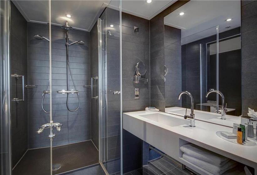 Quarto Estandar, Hilton Leeds City
