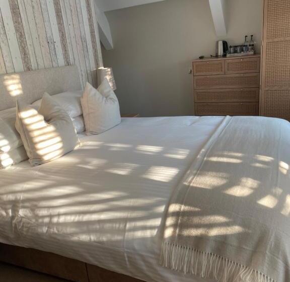 带大床的标准间, Le Pommier