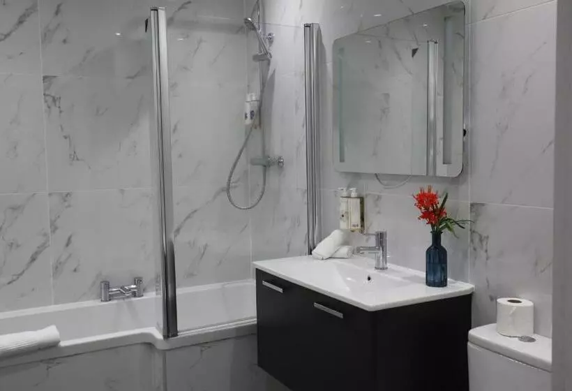 Deluxe Room with Balcony, Le Pommier