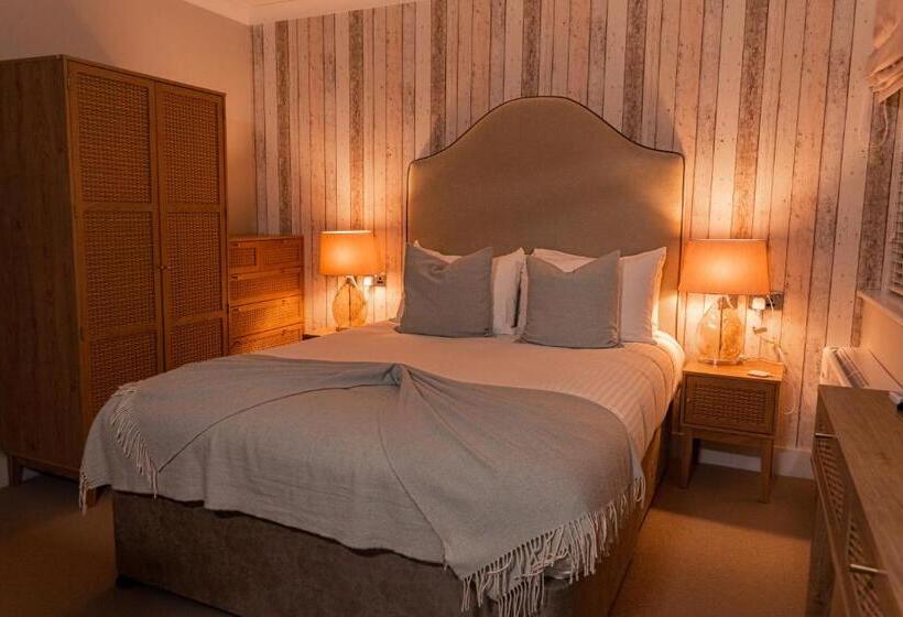 חדר משפחתי, Le Pommier