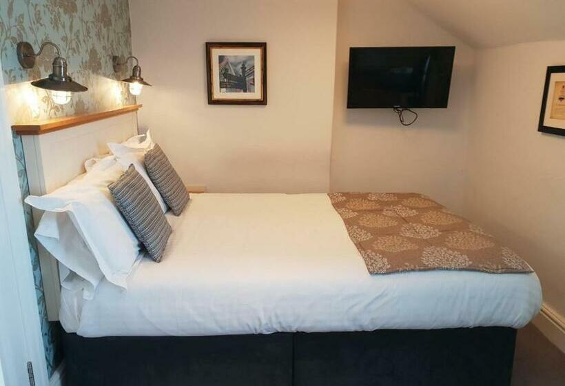 基本间, Penhelig Arms