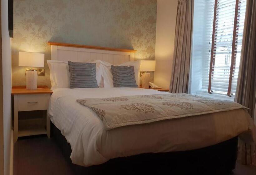 基本间, Penhelig Arms