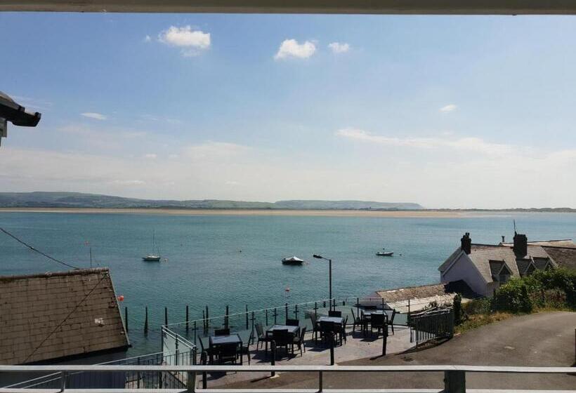 海景套房, Penhelig Arms