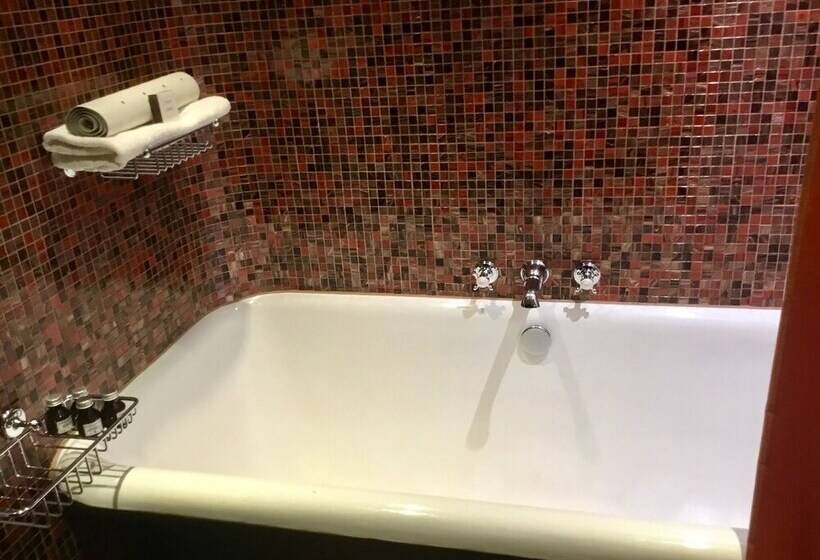 סוויטה, Prestonfield House