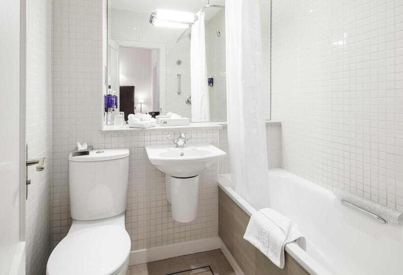 标准间内部标间, Somerville