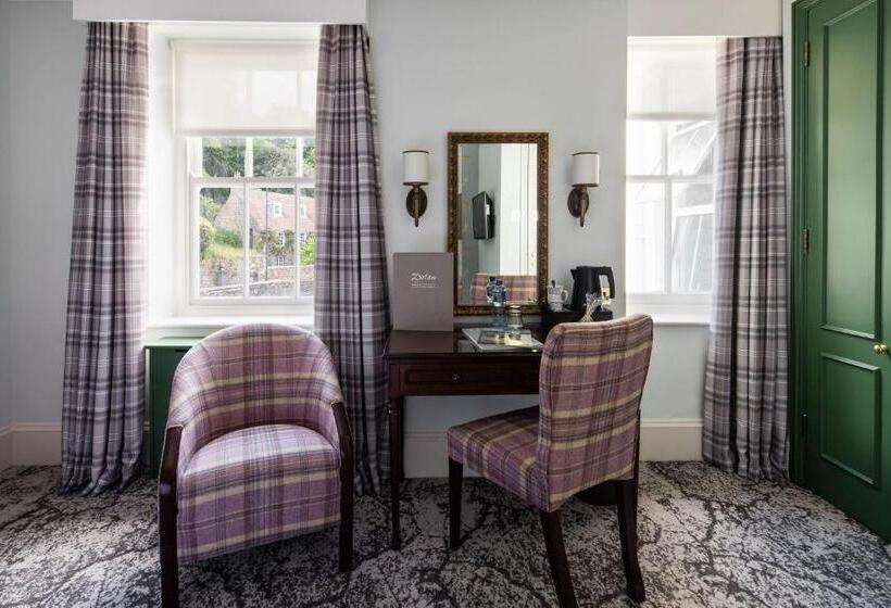 行政单人间, Somerville