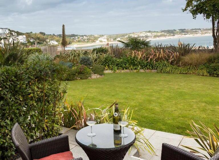 高级海景房, Somerville