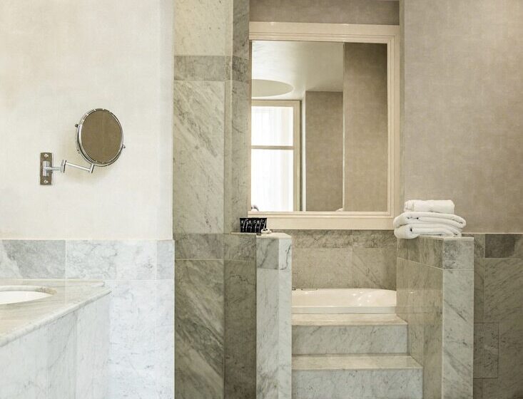 주니어 스위트 바다 전망, The Chatsworth