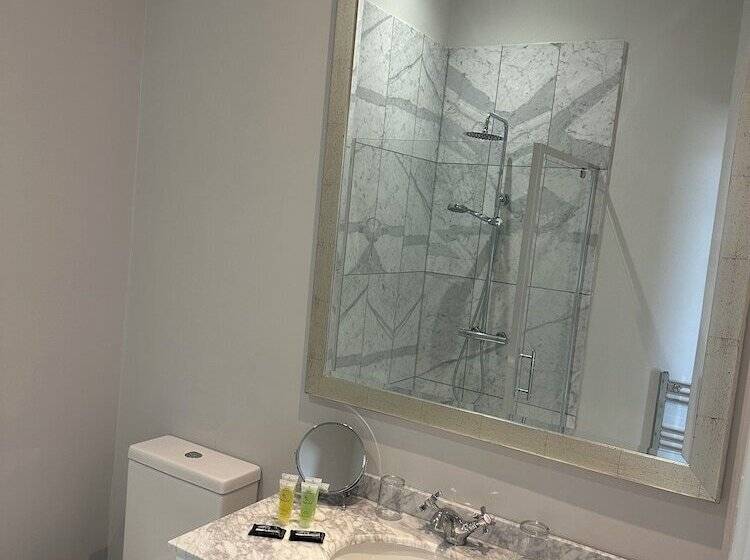 디럭스 룸 측면 바다 전망, The Chatsworth