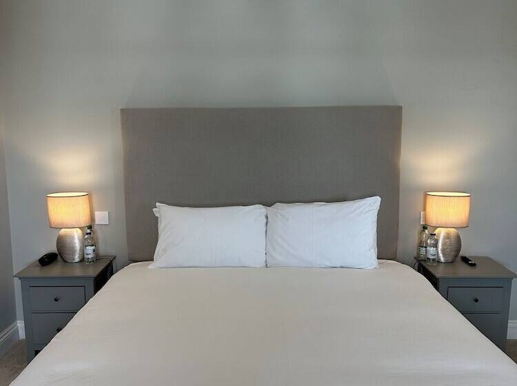 디럭스 룸 측면 바다 전망, The Chatsworth