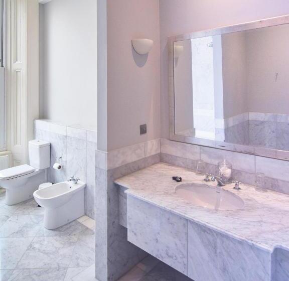 이그제큐티브 룸, The Chatsworth