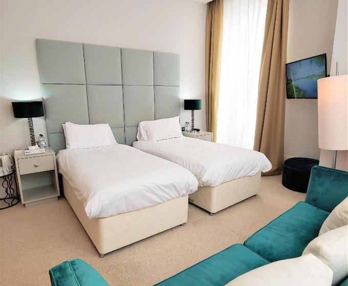 이그제큐티브 룸, The Chatsworth