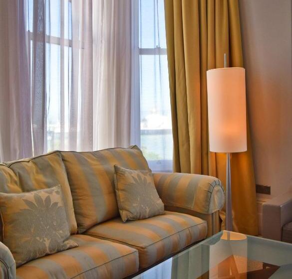 주니어 스위트 바다 전망, The Chatsworth