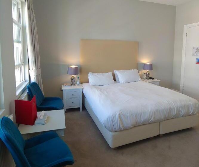 디럭스 룸 측면 바다 전망, The Chatsworth