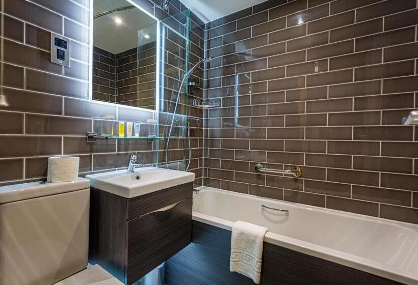 Номер Deluxe, The Rutland Arms Hotel, Bakewell, Derbyshire