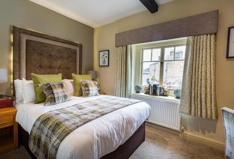 Номер Basic, The Rutland Arms Hotel, Bakewell, Derbyshire