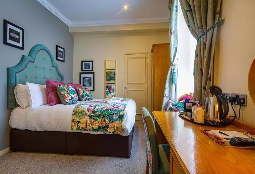ベーシックルーム, The Rutland Arms Hotel, Bakewell, Derbyshire