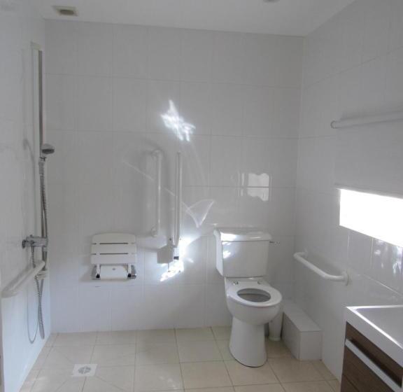 اتاق استاندارد برای معلولان, The Rutland Arms Hotel, Bakewell, Derbyshire