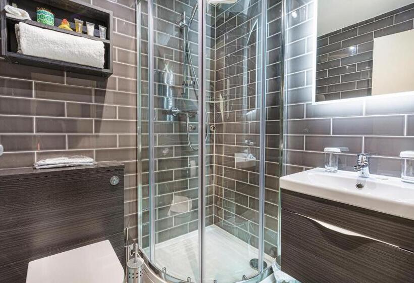 Номер Стандарт, The Rutland Arms Hotel, Bakewell, Derbyshire