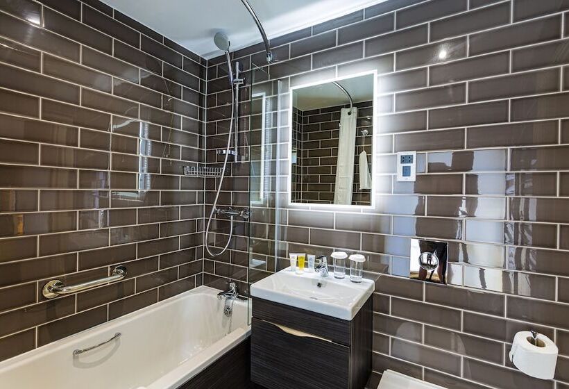 اتاق سوپریور, The Rutland Arms Hotel, Bakewell, Derbyshire