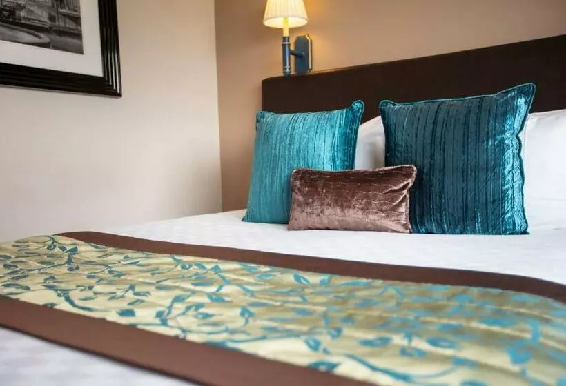 Standard Room, The Tower Hotel, London