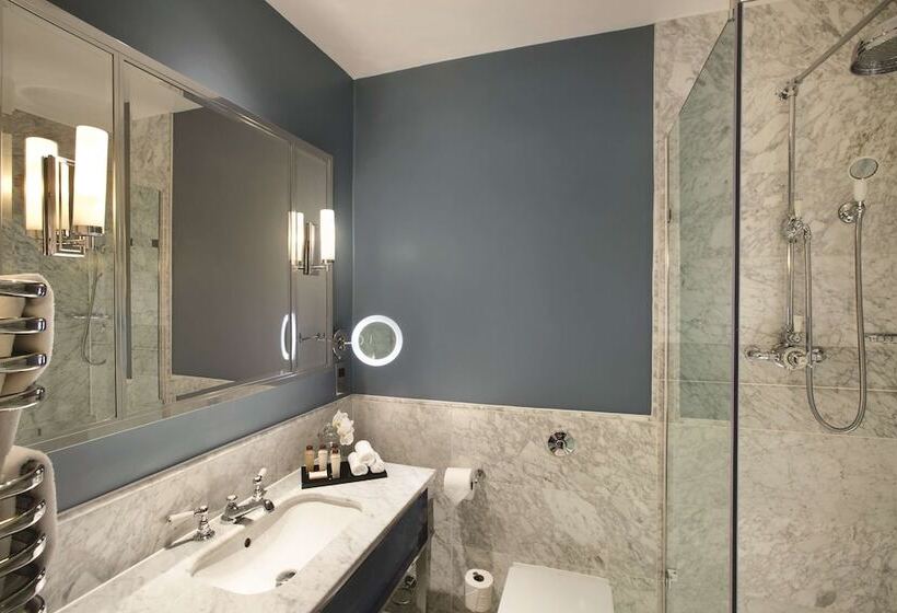 חדר דלוקס, The Caledonian Edinburgh, Curio Collection By Hilton