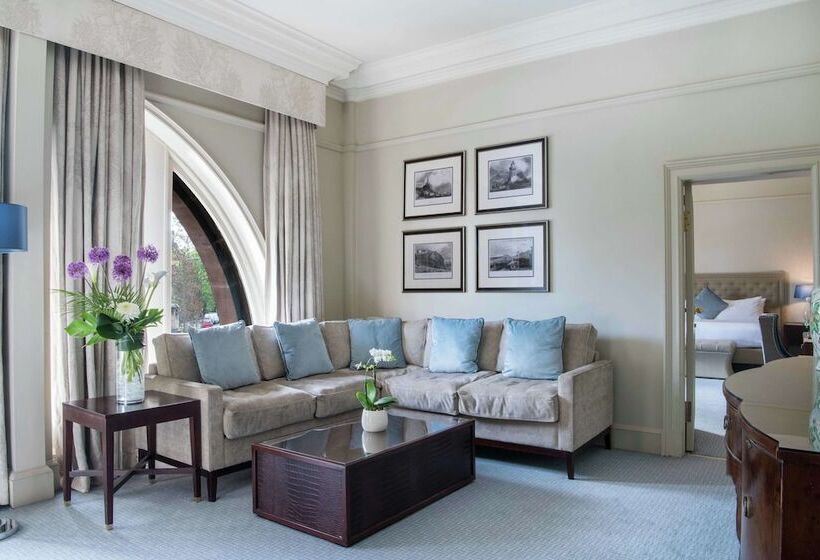 מיטת קינג בסוויטה, The Caledonian Edinburgh, Curio Collection By Hilton