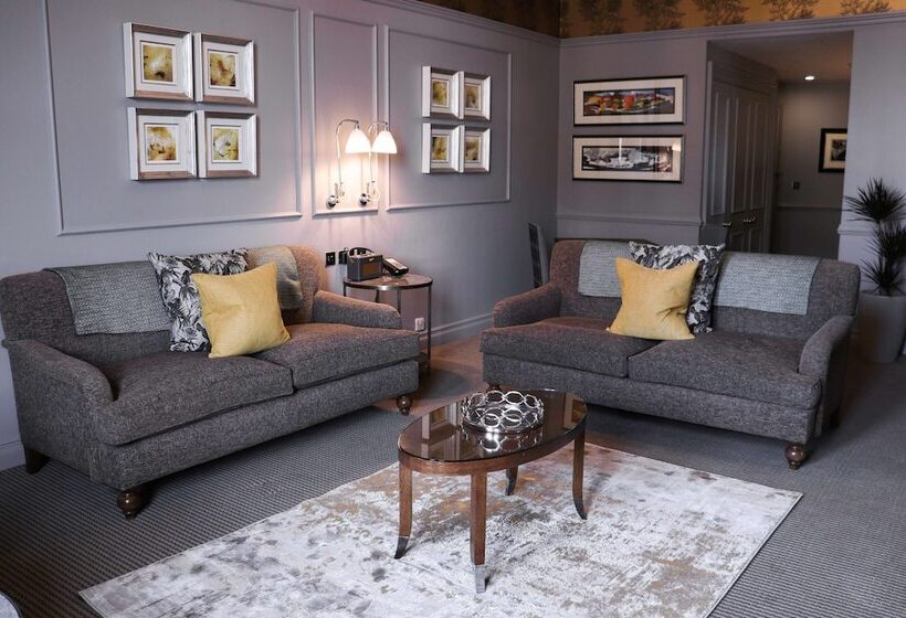 סוויטת 2 חדרי שינה, The Caledonian Edinburgh, Curio Collection By Hilton