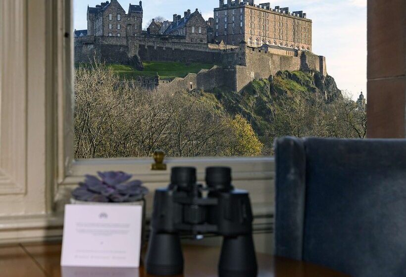 סוויטת 2 חדרי שינה, The Caledonian Edinburgh, Curio Collection By Hilton