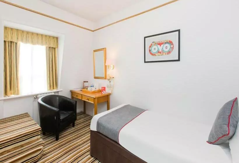 Standard Yhden Hengen Huone, Stade Court Hotel