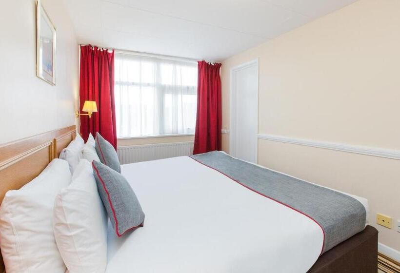 Номер Стандарт, Stade Court Hotel